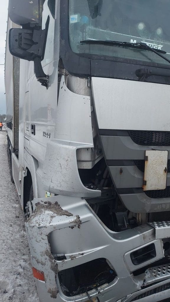 Mercedes Actros Unfall