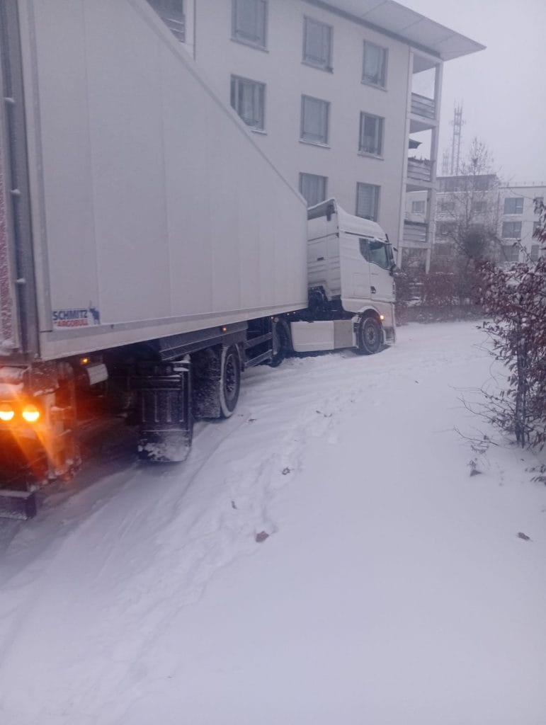 LKW steckt fest Hannover