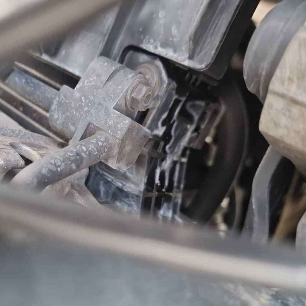 Diagnose defekter Scania Kühler auf Parkplatz